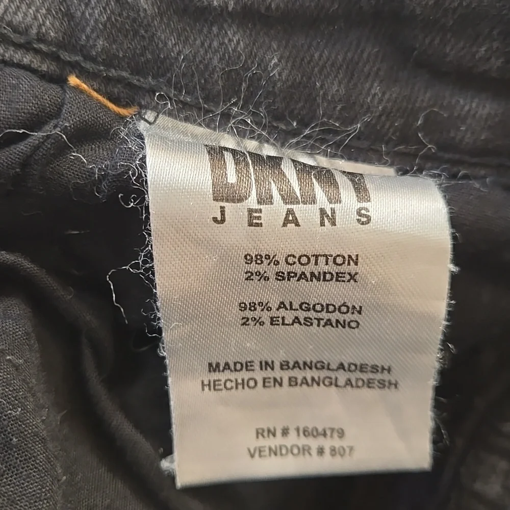 Men's DKNY Jeans - Picture 14 of 15